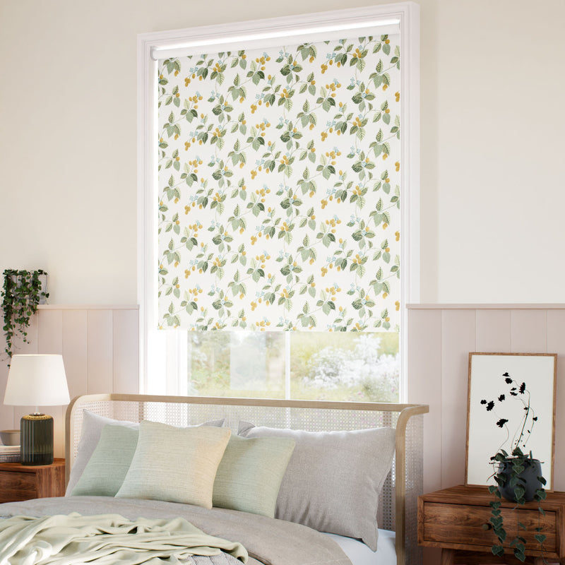 ColorizedZoom Rubus Traditional Green Roller Blind 5320