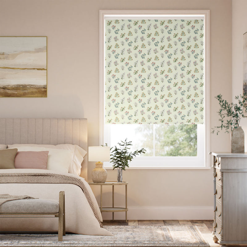 Colorized Leiden Coral Pistachio Roller Blind 9200